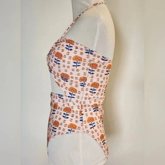 NWT || CITRINE || Carson bathing suit/sarong set. - Picture 5 of 13